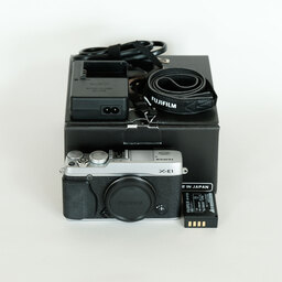 FUJIFILM X-E1 シルバー