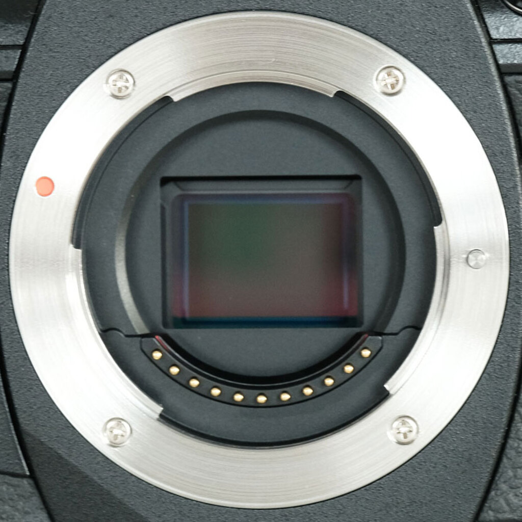 OLYMPUS OM-D E-M1 Mark III