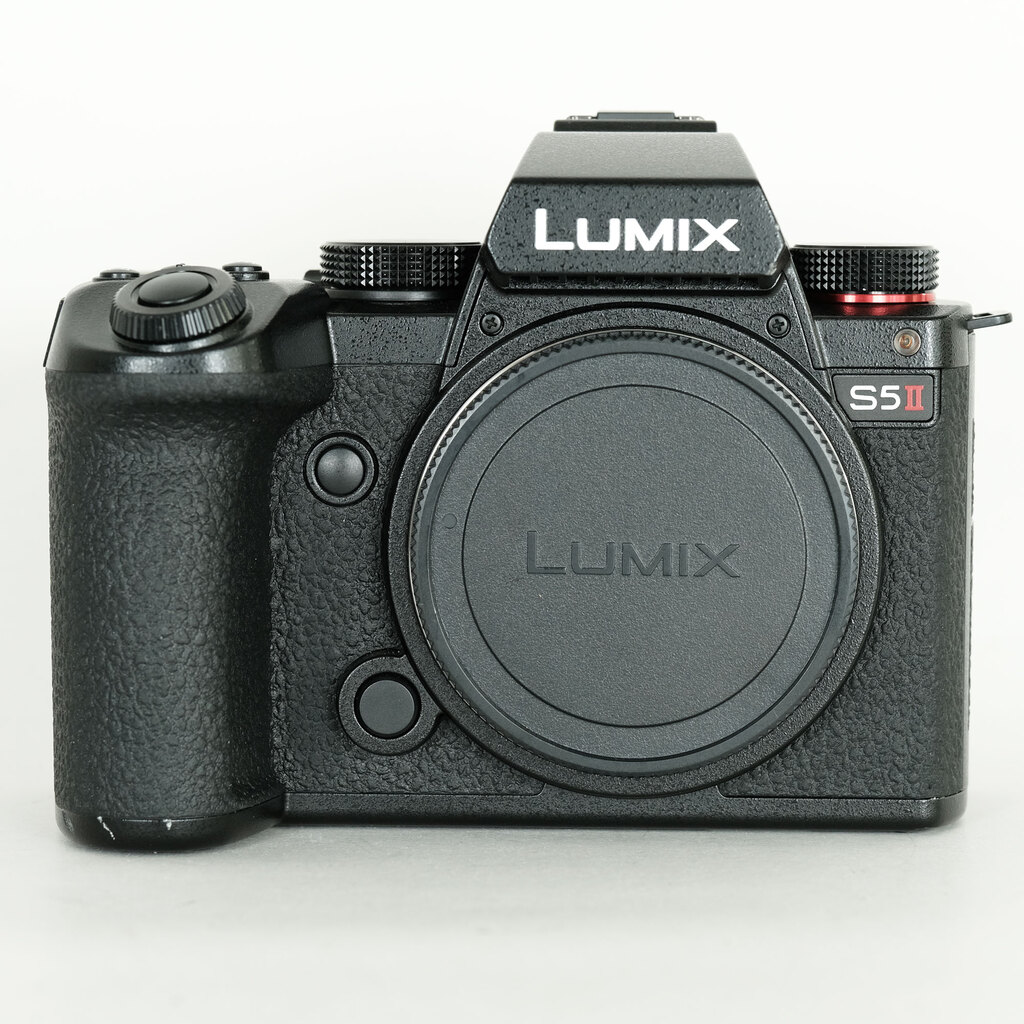 Panasonic LUMIX S5II DC-S5M2