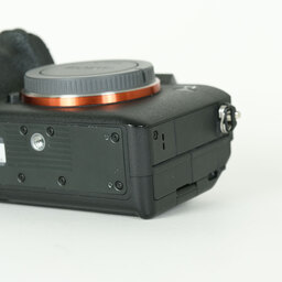 SONY α7 IV(ILCE-7M4) SONY α7 IV(ILCE-7M4)