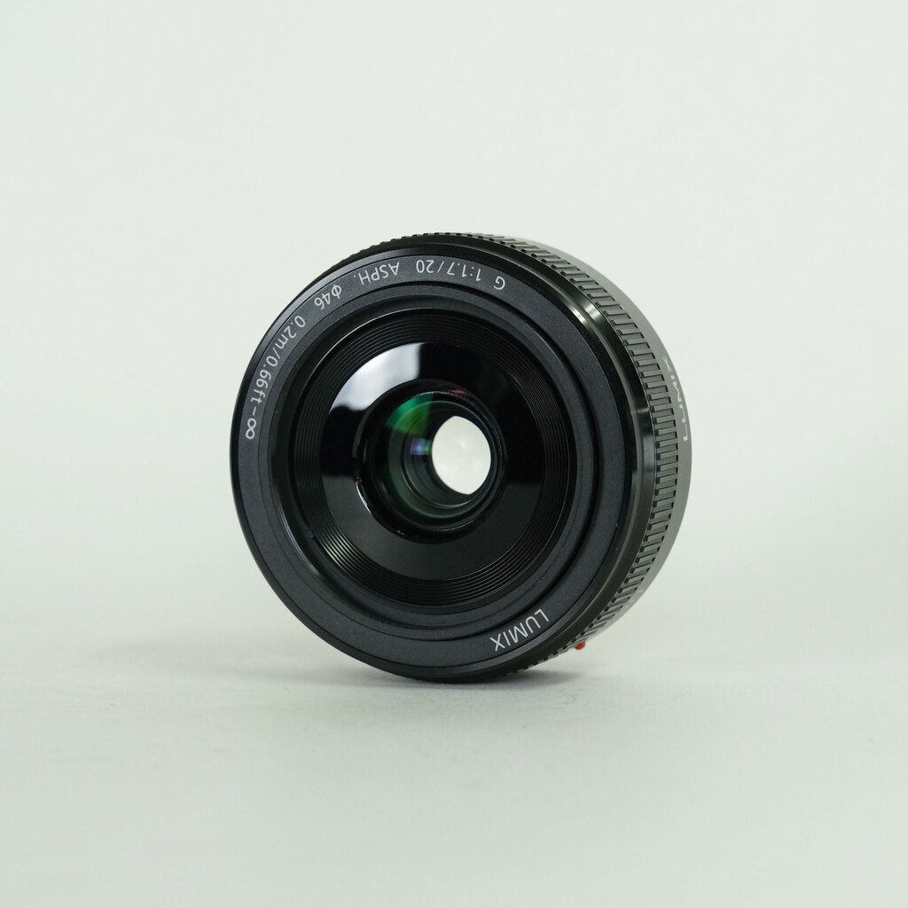 Panasonic LUMIX G 20mm F1.7 II ASPH. Panasonic LUMIX G 20mm F1.7 II ASPH.