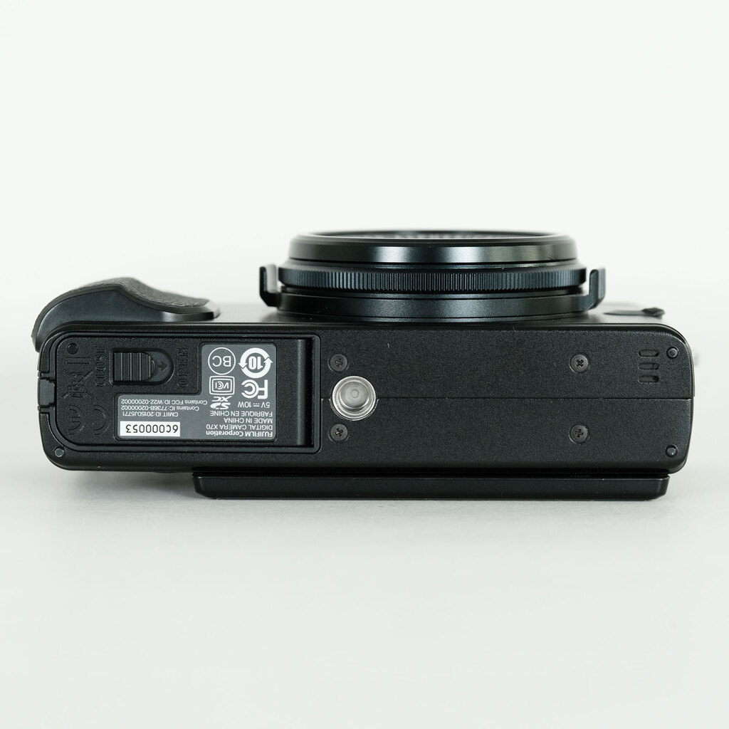 FUJIFILM X70 ブラック