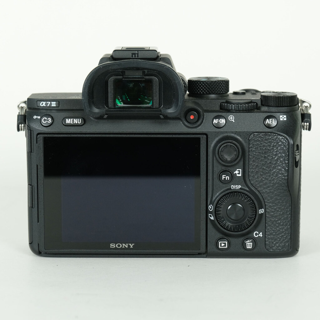 SONY α7 III（ILCE-7M3）の出品 | ONE SCENE（ワンシーン）
