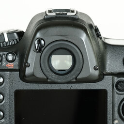 Nikon D4S