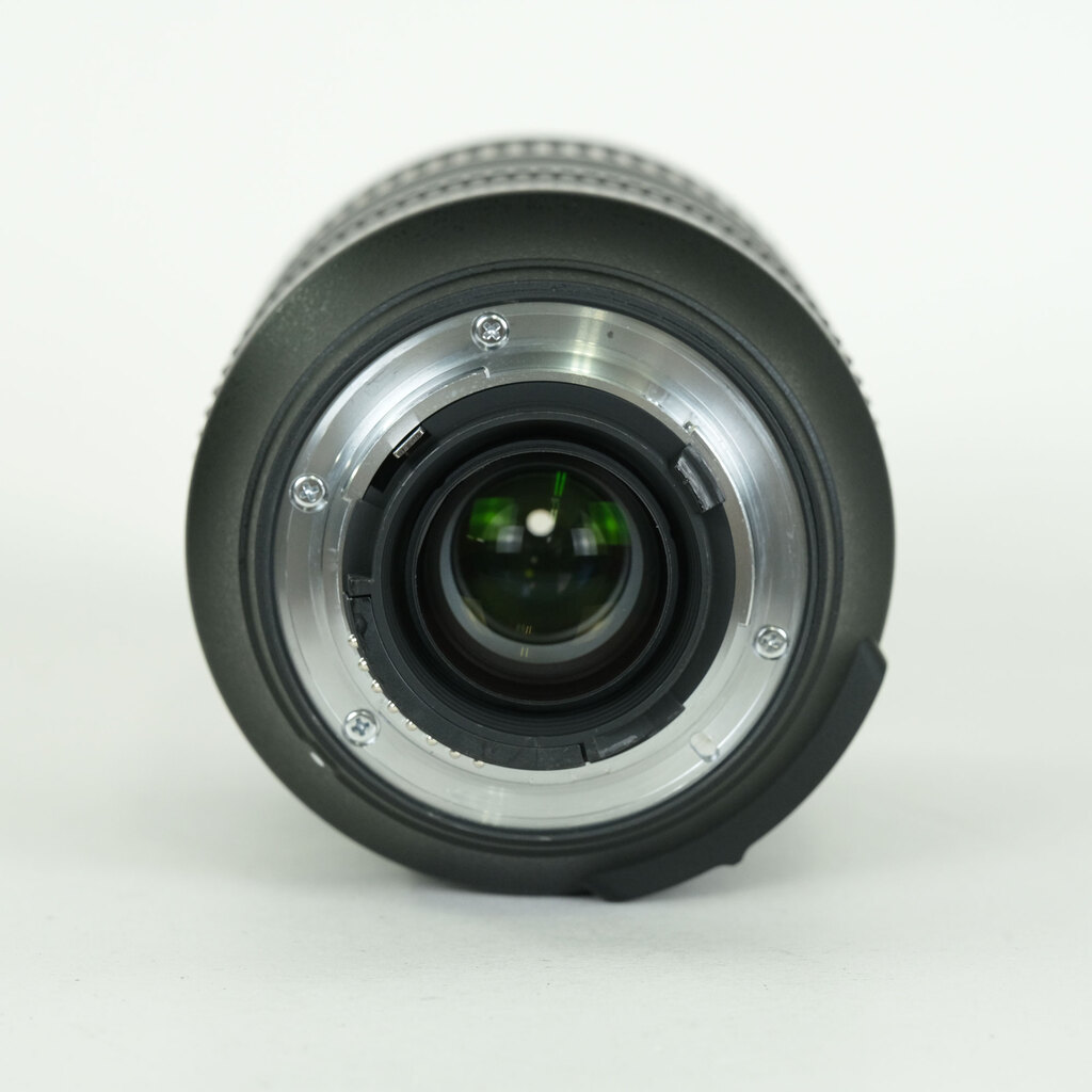 Nikon AF-S NIKKOR 28-300mm f/3.5-5.6G ED VR Nikon AF-S NIKKOR 28-300mm f/3.5-5.6G ED VR