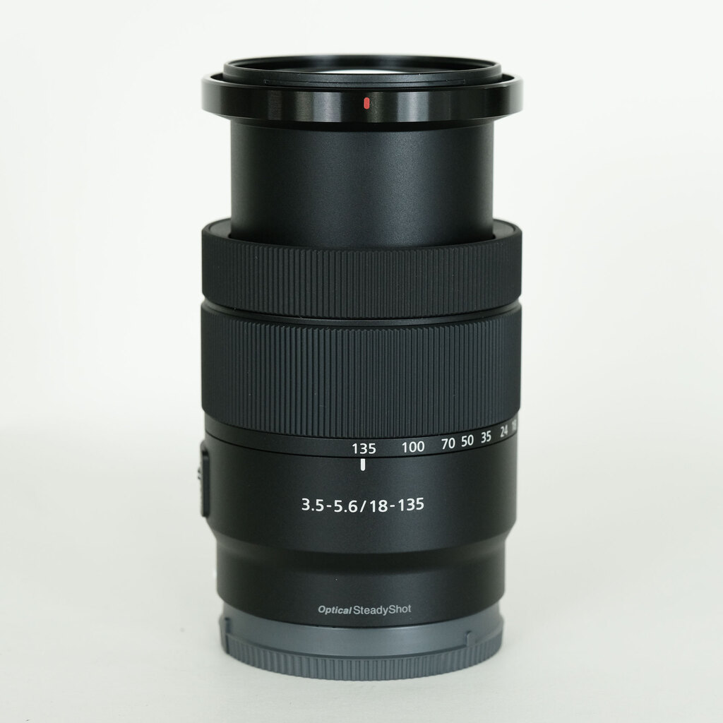 SONY E 18-135mm F3.5-5.6 OSS SEL18135