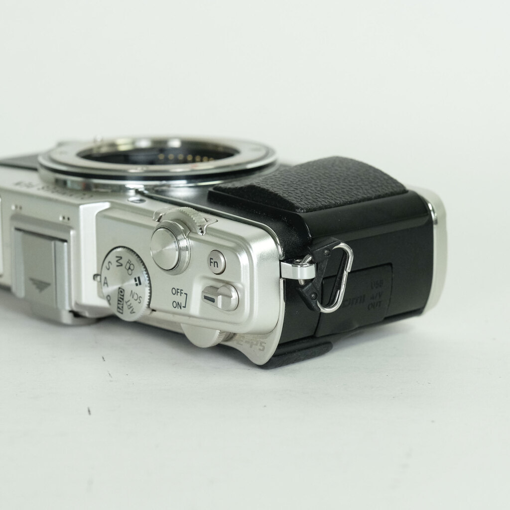OLYMPUS PEN E-P5 ボディ シルバー OLYMPUS PEN E-P5 ボディ シルバー