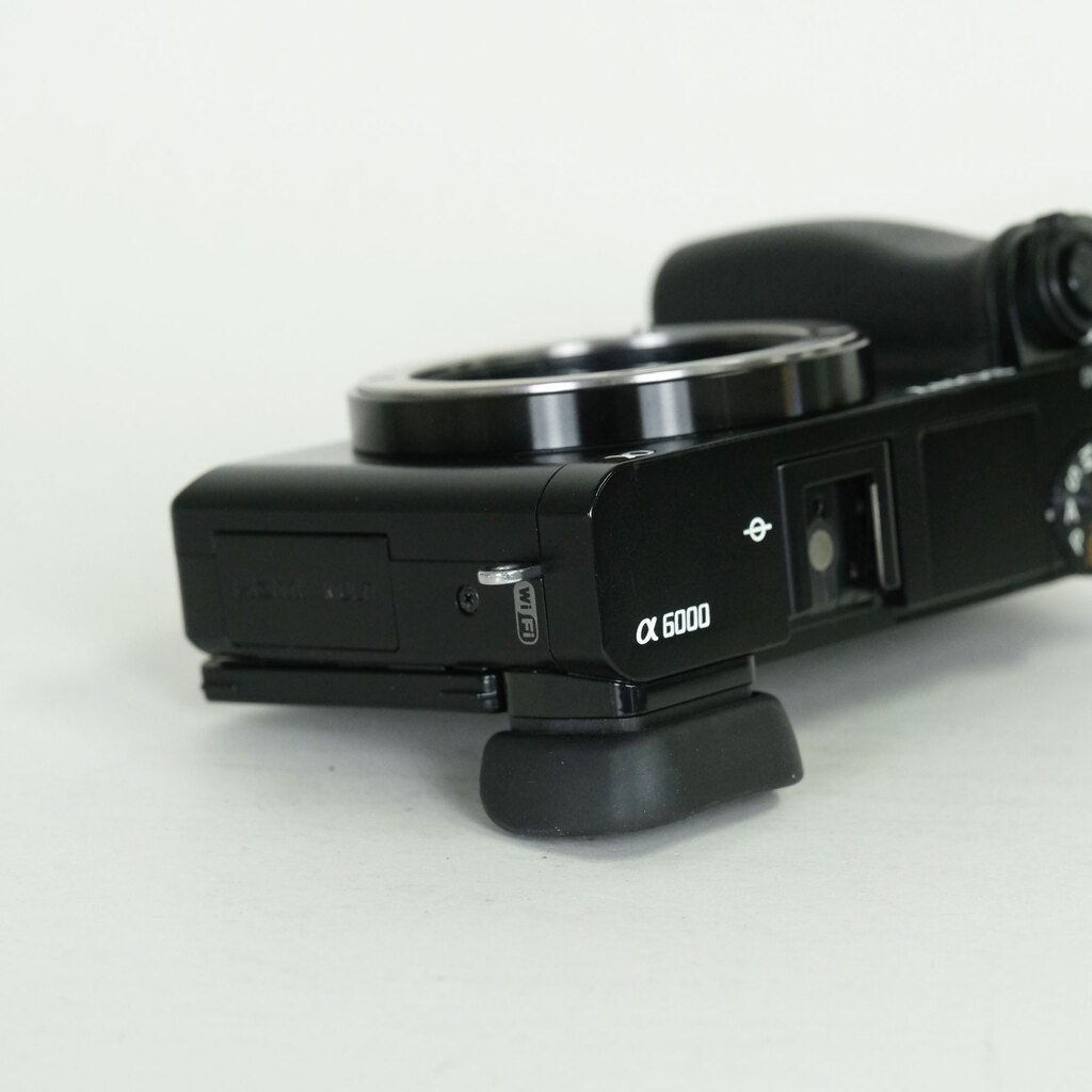 SONY α6000(ILCE-6000) SONY α6000(ILCE-6000)