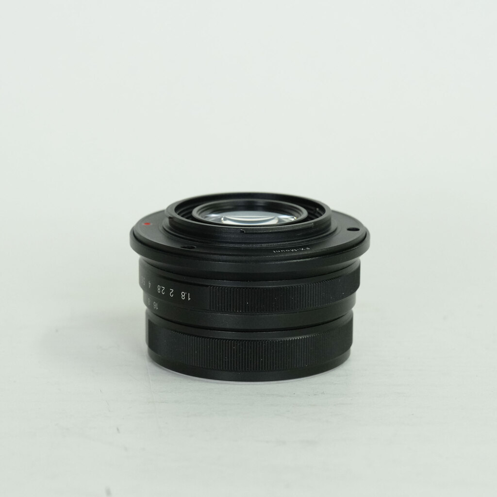 七工匠 7artisans 25mm F1.8 (フジフイルムX用) シルバー