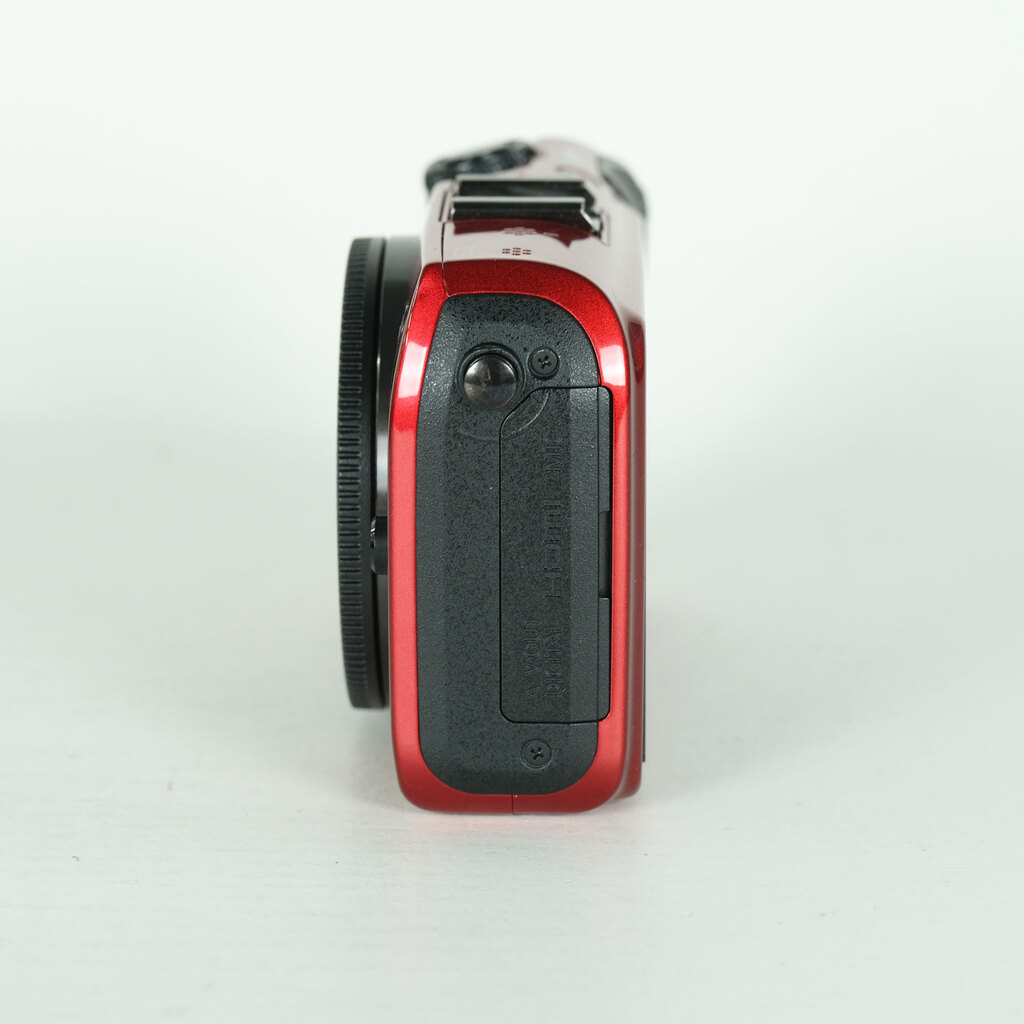 Canon EOS M ボディ レッド