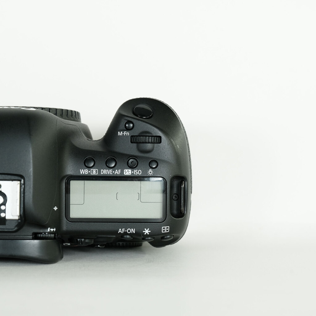 Canon EOS 5D Mark IV Canon EOS 5D Mark IV