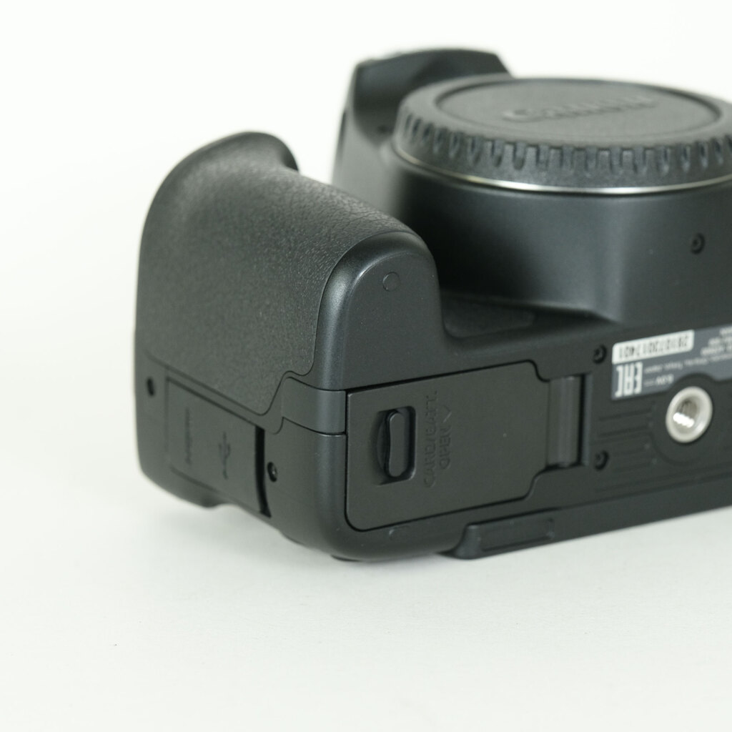 Canon EOS Kiss X10 Canon EOS Kiss X10