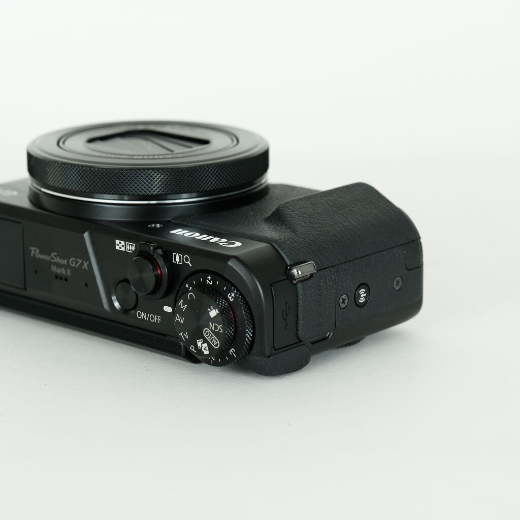 Canon PowerShot G7X Mark II