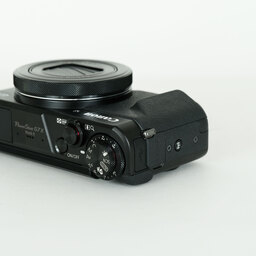 Canon PowerShot G7X Mark II