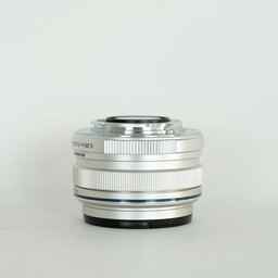 OLYMPUS M.ZUIKO DIGITAL 17mm F1.8