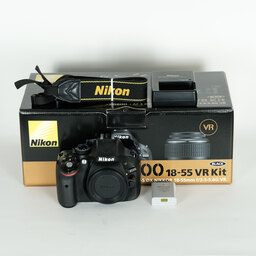 Nikon D5200 ボディ ブラック