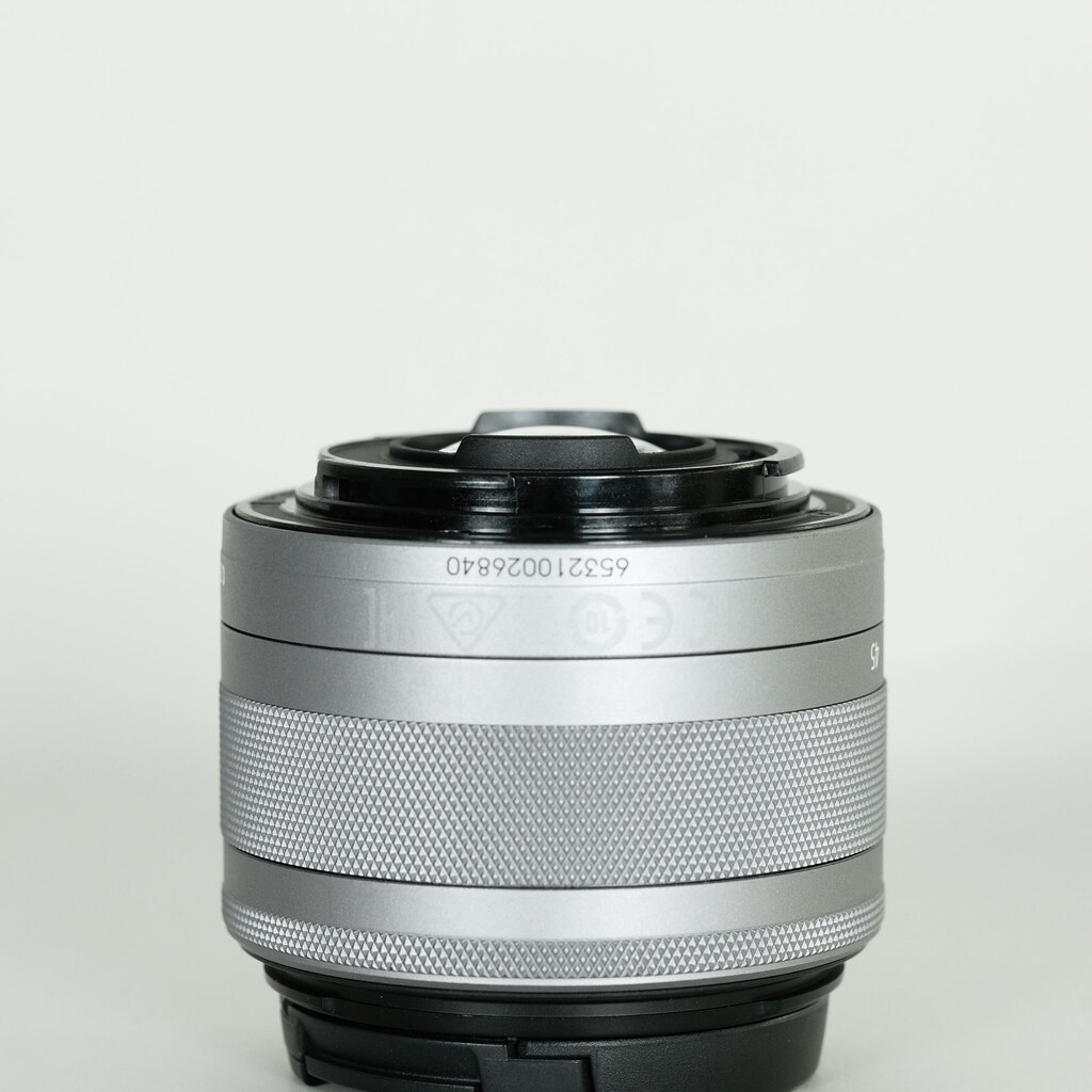Canon EF-M15-45mm F3.5-6.3 IS STM