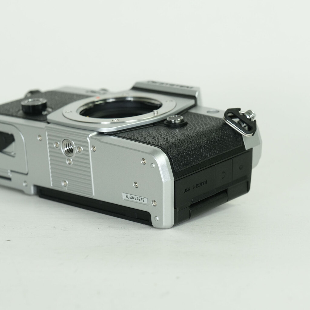 OM SYSTEM OM-3