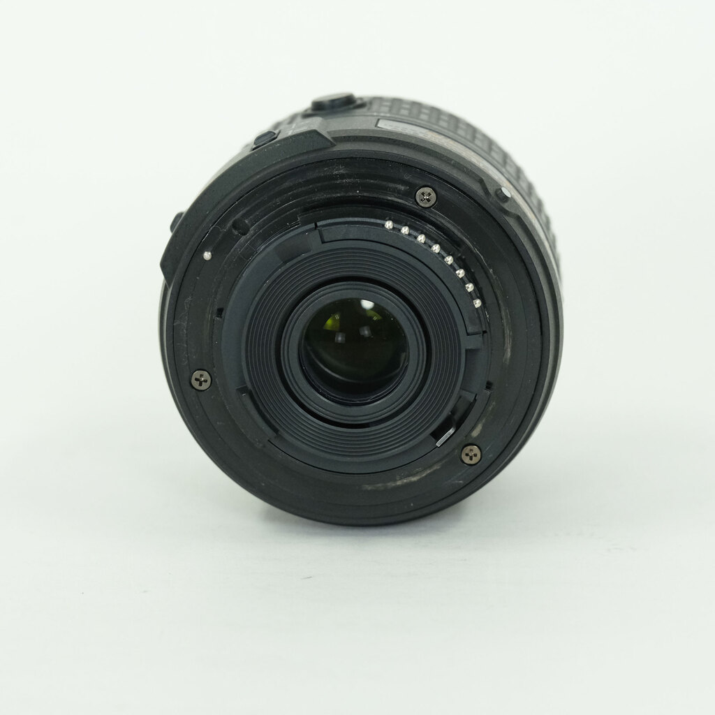 Nikon AF-S DX NIKKOR 18-55mm f3.5-5.6G VR II