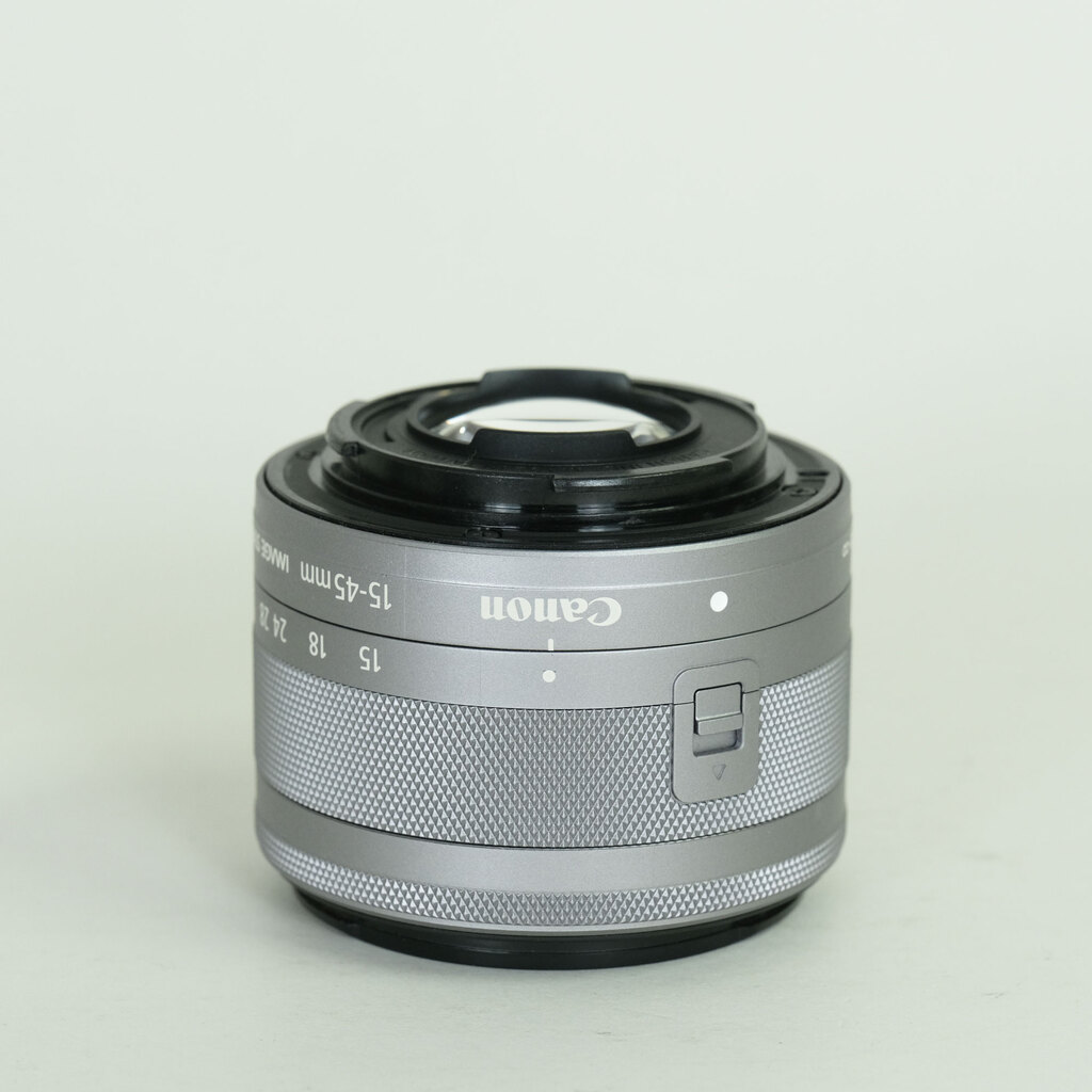 Canon EF-M15-45mm F3.5-6.3 IS STM