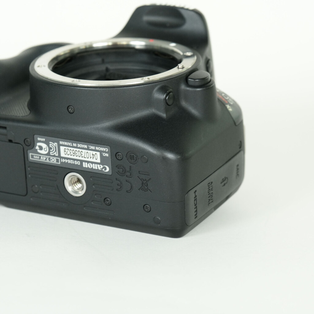 Canon EOS Kiss X7