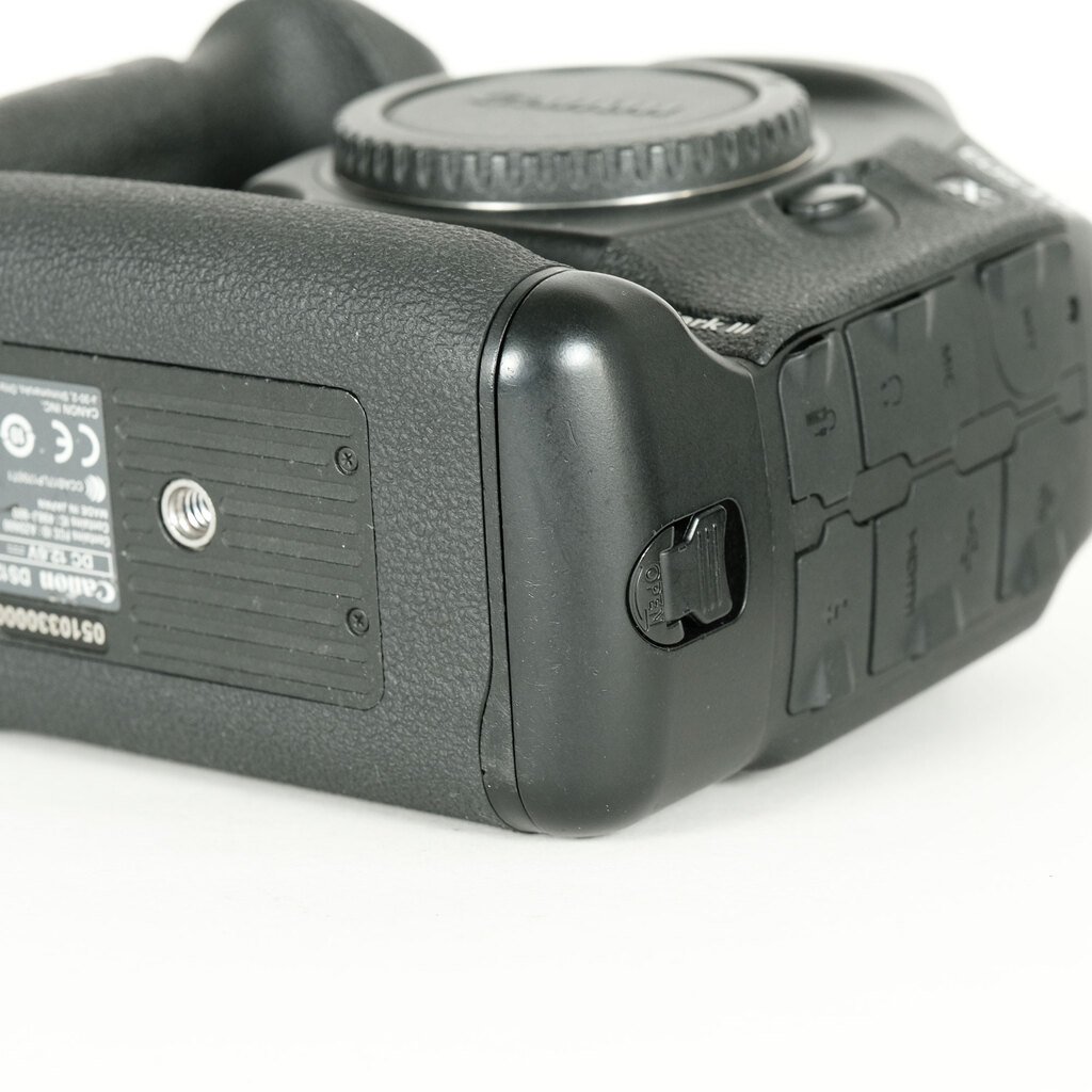 Canon EOS-1D X Mark III