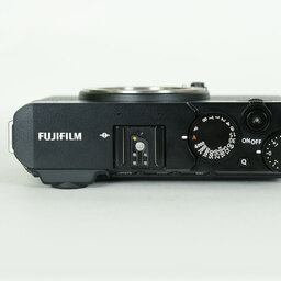 FUJIFILM X-E4