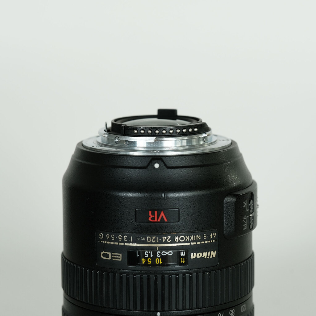 Nikon AF-S VR Zoom-Nikkor 24-120mm F3.5-5.6G IF-ED