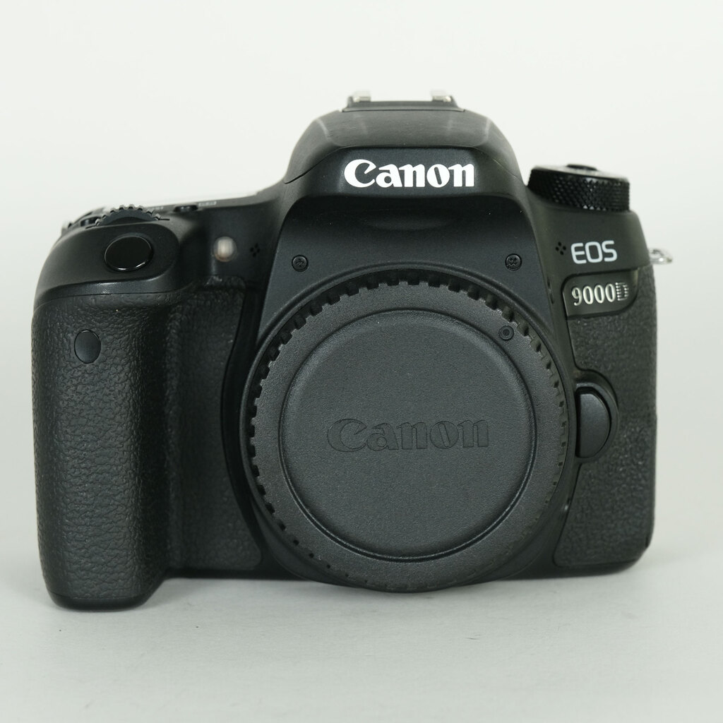 Canon EOS 9000D