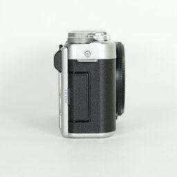 FUJIFILM X-A3 ボディ  シルバー