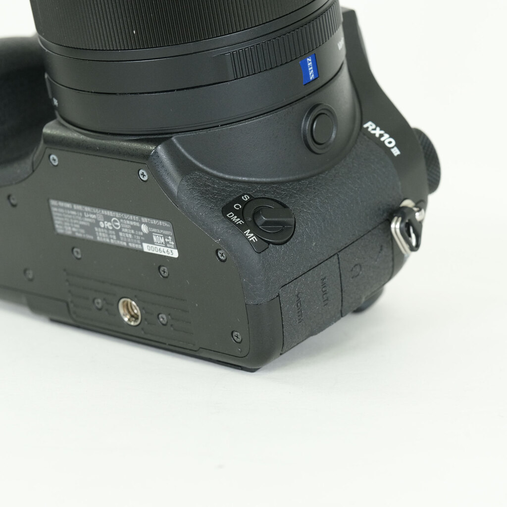 SONY Cyber-shot DSC-RX10M3
