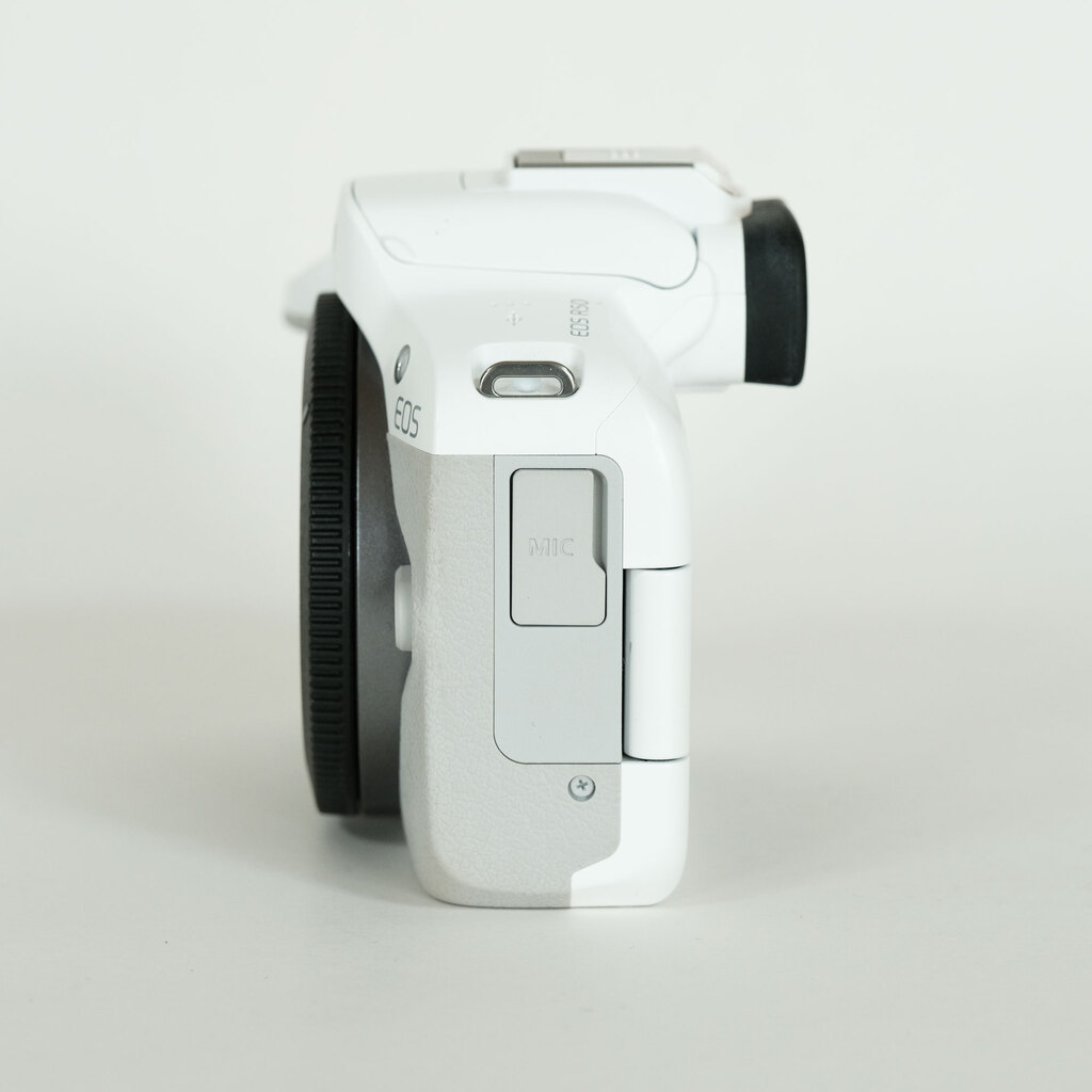 Canon EOS R50