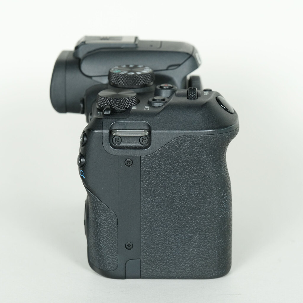 Canon EOS R10 Canon EOS R10