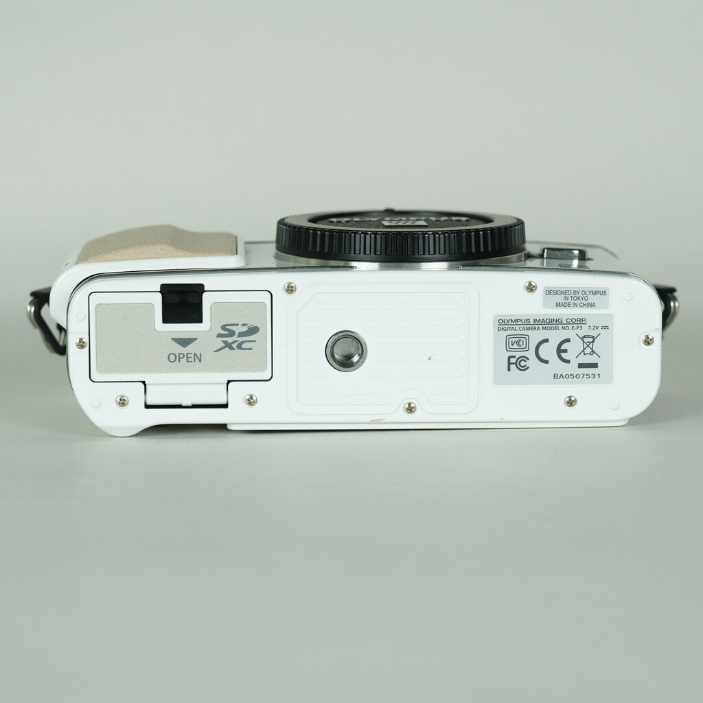 OLYMPUS PEN E-P3 ボディ ホワイトの出品 | ONE SCENE（ワンシーン）