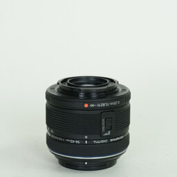 OLYMPUS M.ZUIKO DIGITAL 14-42mm F3.5-5.6IIR ブラック OLYMPUS M.ZUIKO DIGITAL 14-42mm F3.5-5.6IIR ブラック