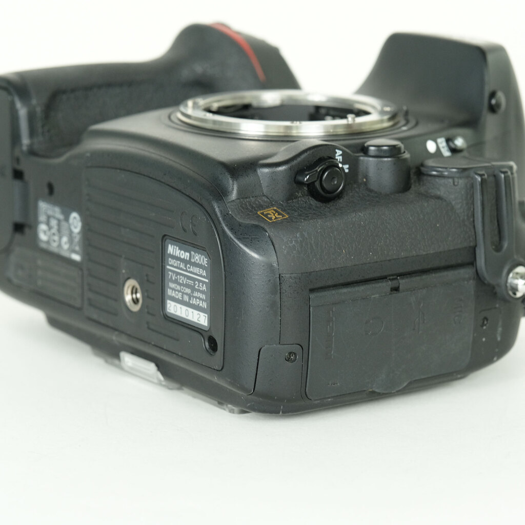 Nikon D800Eの出品 | ONE SCENE（ワンシーン）