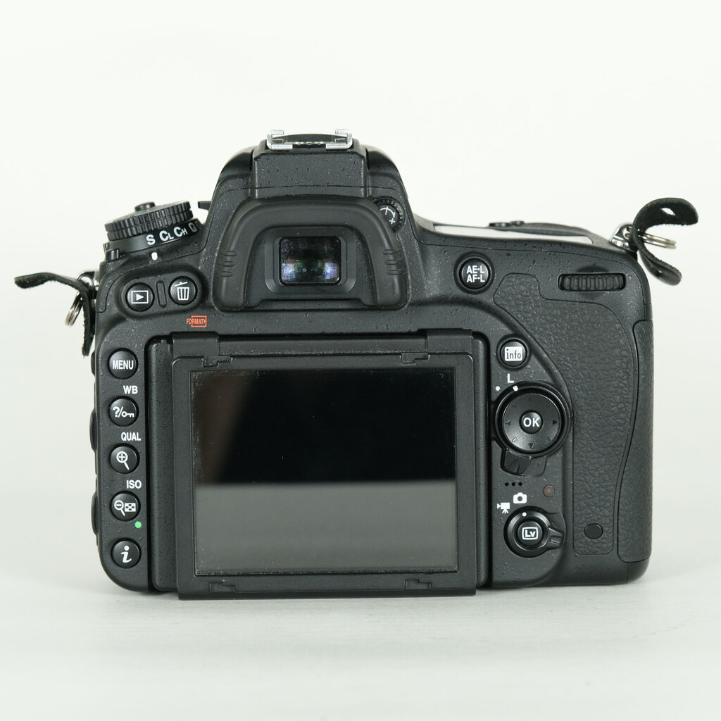 Nikon D750の出品 | ONE SCENE（ワンシーン）