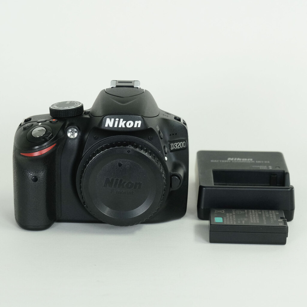 Nikon D3200ボディ ブラック