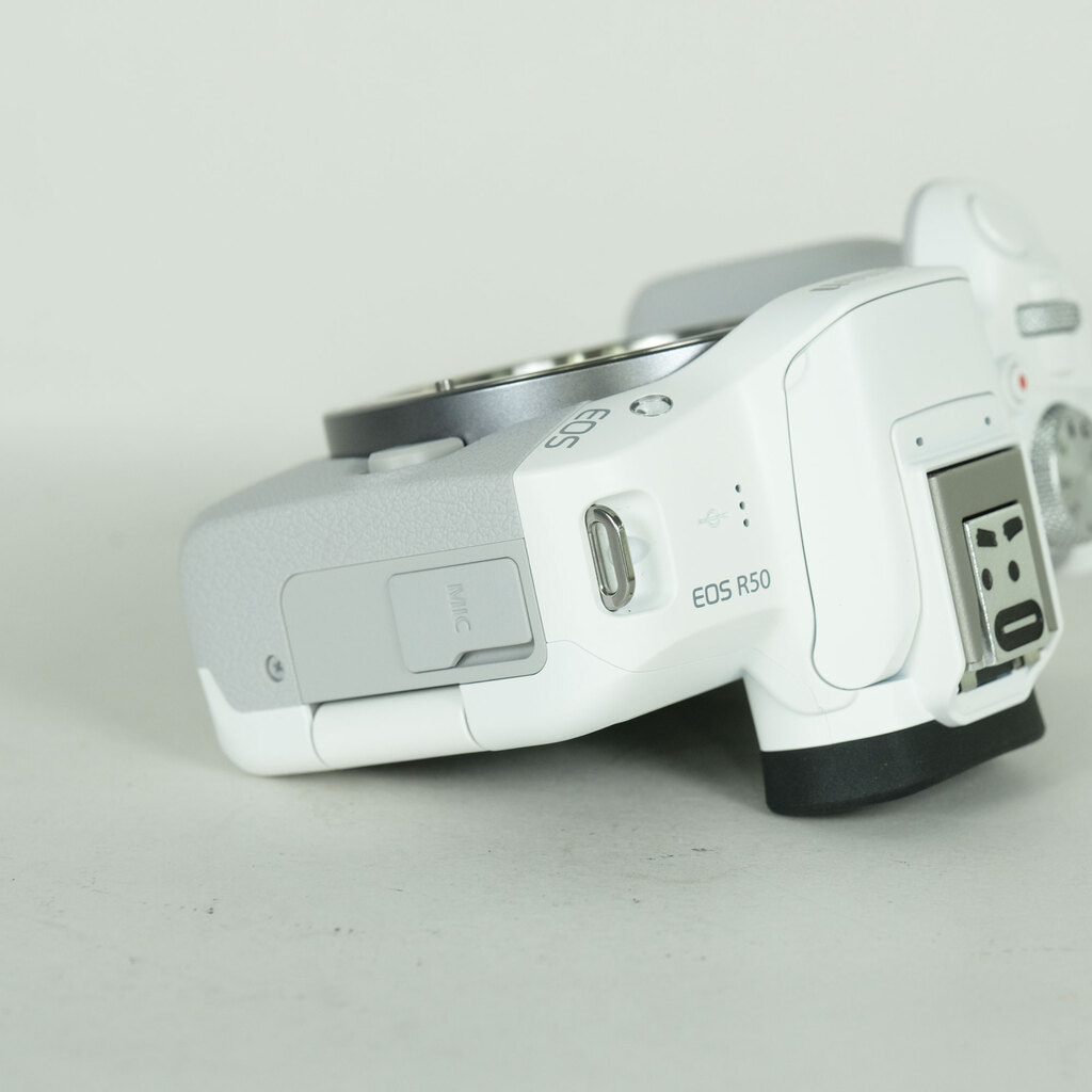 Canon EOS R50の出品 | ONE SCENE（ワンシーン）