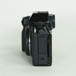 FUJIFILM X-S10