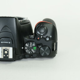 Nikon D5600