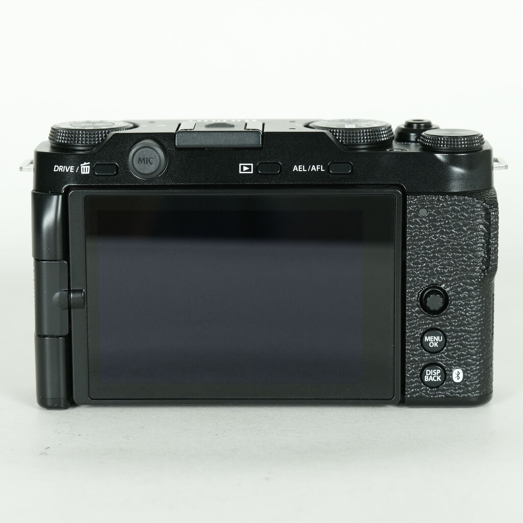 FUJIFILM X-M5