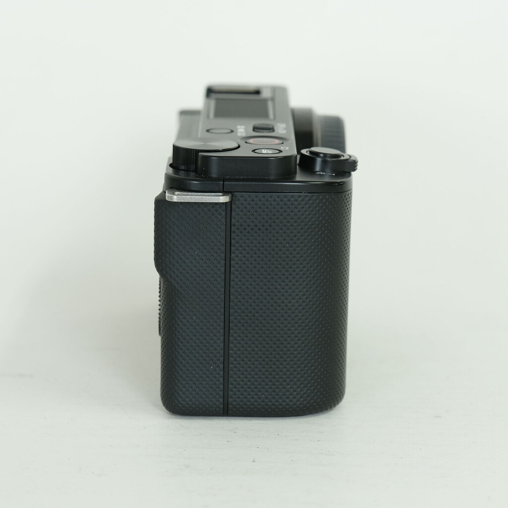 SONY VLOGCAM ZV-E10