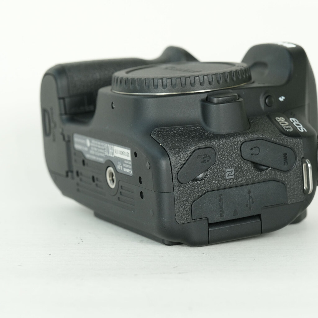 Canon EOS 80D Canon EOS 80D