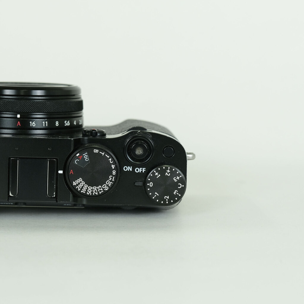 FUJIFILM X100V ブラック