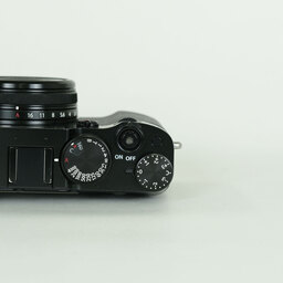 FUJIFILM X100V ブラック