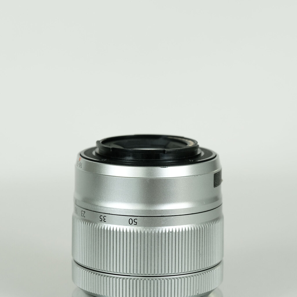 FUJIFILM フジノン XC16-50mm F3.5-5.6 OIS シルバー FUJIFILM フジノン XC16-50mm F3.5-5.6 OIS シルバー