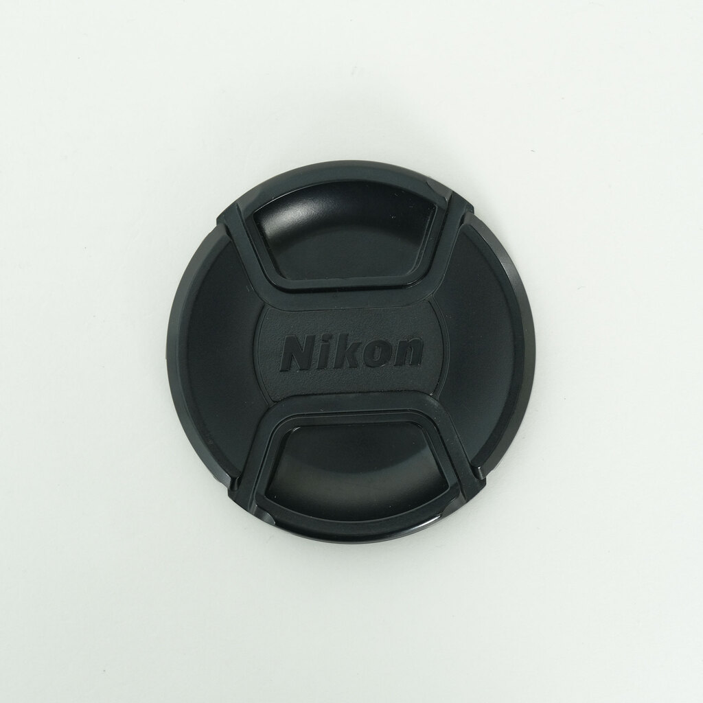 Nikon AF-S DX VR Zoom-Nikkor 18-200mm F3.5-5.6G IF-ED