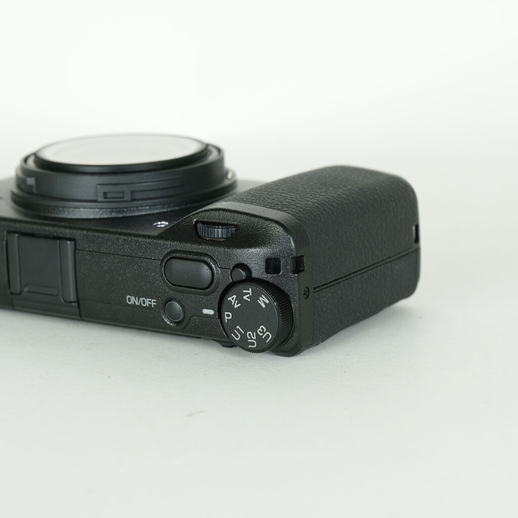 RICOH GR IIIx