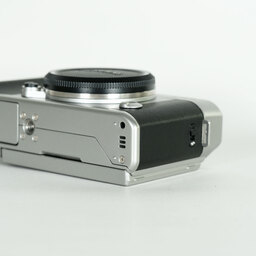 FUJIFILM X-A3 ボディ  シルバー